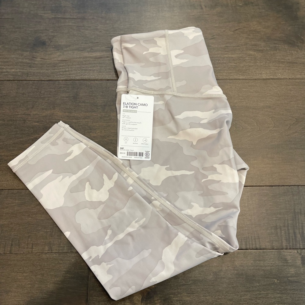 NWT Athleta Elation grey camo 7/8